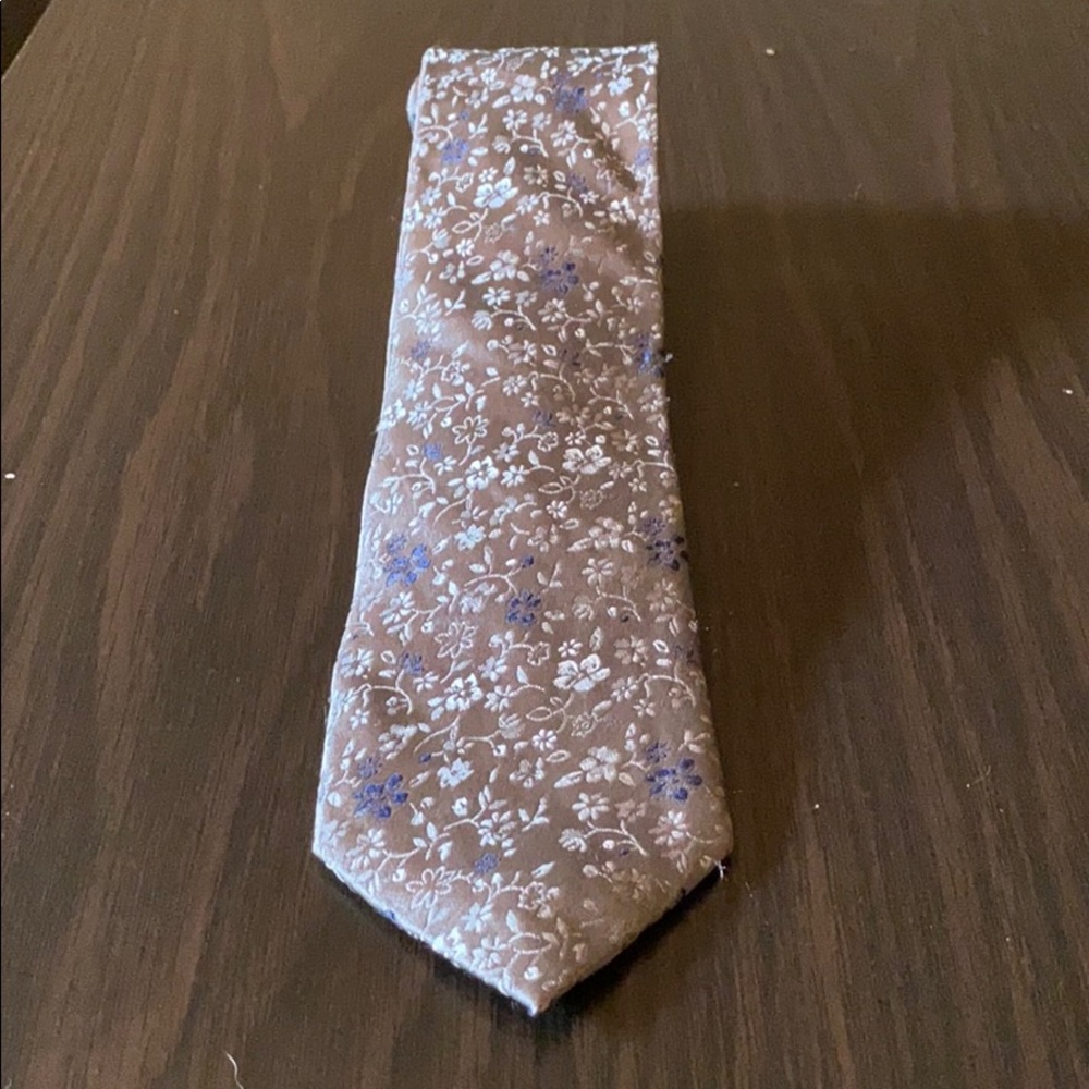 Express Grey, Floral Tie
